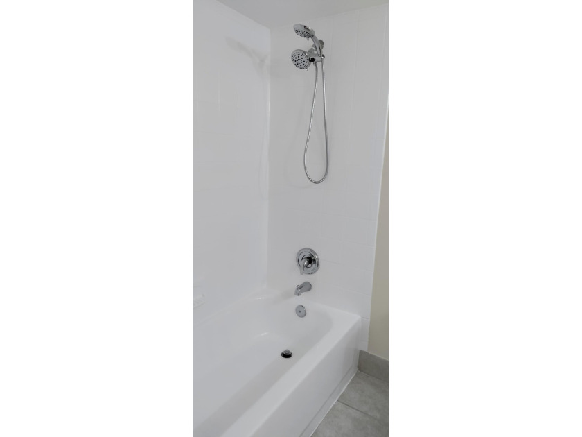 Step into this beautifully renovated 2-bedroom,2-master suite - photo 16