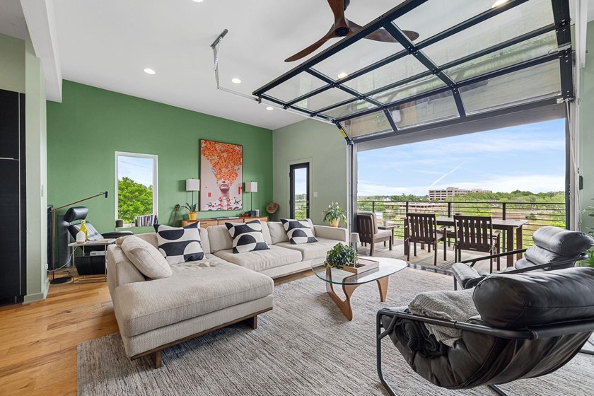 Perched above The Capitol, this contemporary retreat is designed - photo 20