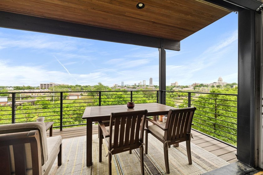 Perched above The Capitol, this contemporary retreat is designed - photo 21
