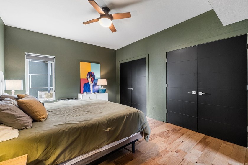 Perched above The Capitol, this contemporary retreat is designed - photo 34