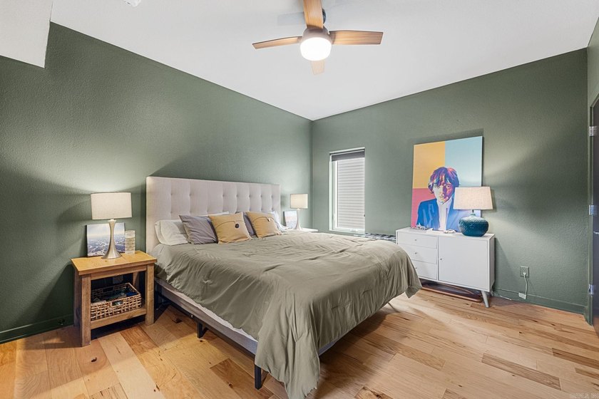 Perched above The Capitol, this contemporary retreat is designed - photo 35