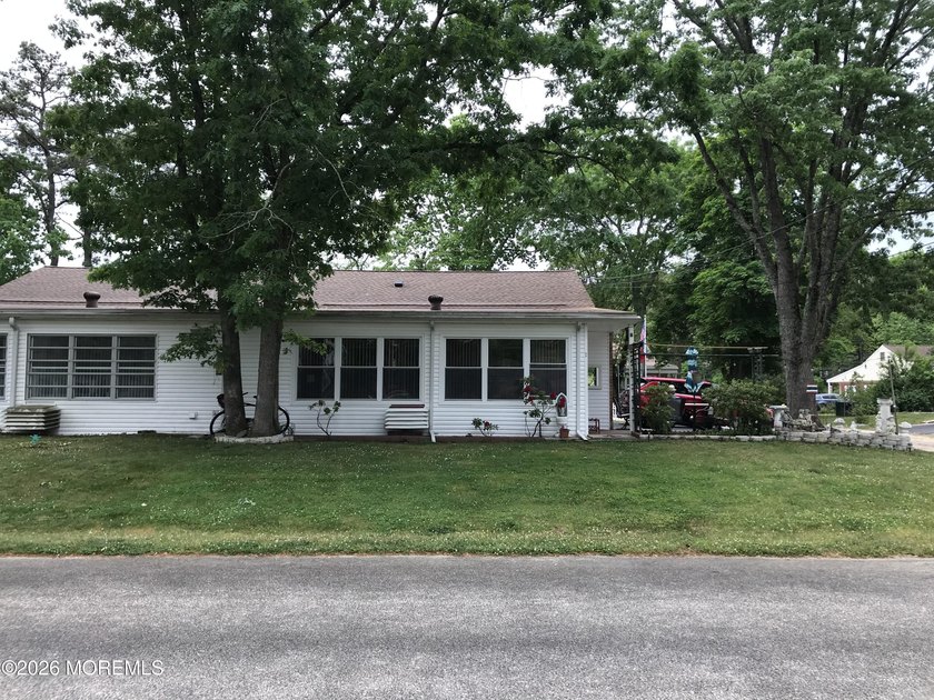 Pride of ownership abounds in this lovingly maintained 2 bedroom - photo 2