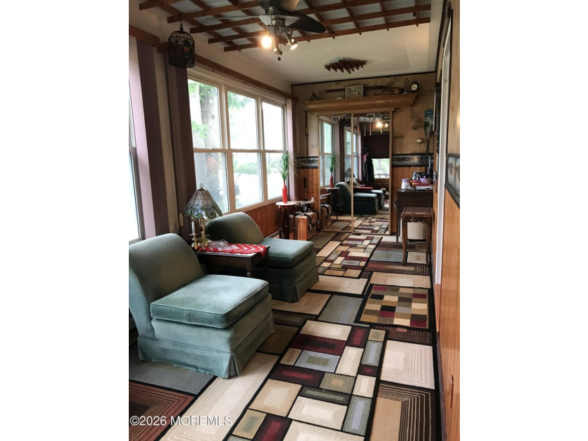 Pride of ownership abounds in this lovingly maintained 2 bedroom - photo 5