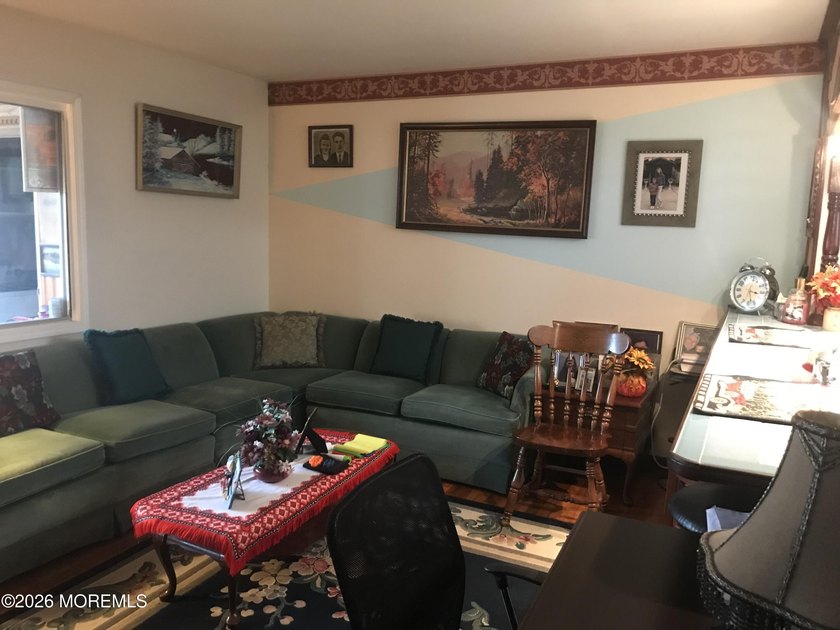Pride of ownership abounds in this lovingly maintained 2 bedroom - photo 9