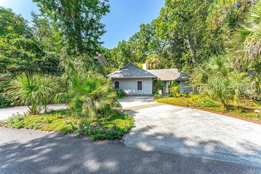 Welcome to this calming, nature oriented, three bedroom, three - photo 41