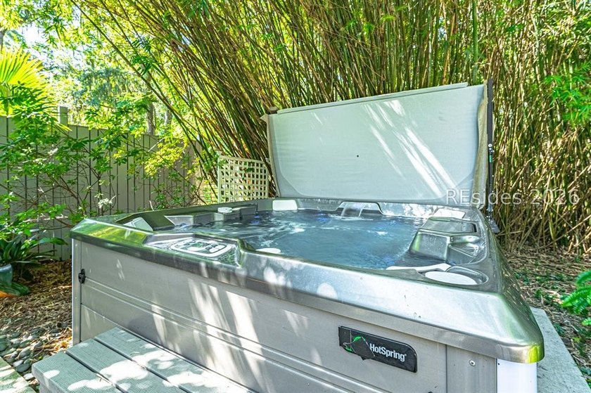 Welcome to this calming, nature oriented, three bedroom, three - photo 49