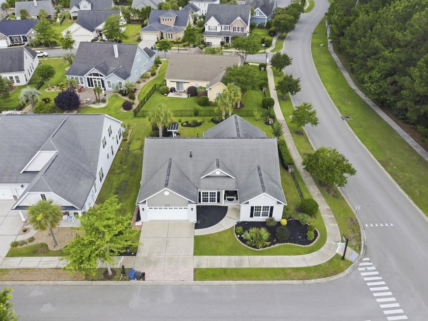 Three-bedroom, two-bathroom, single-story single-family home on - photo 3