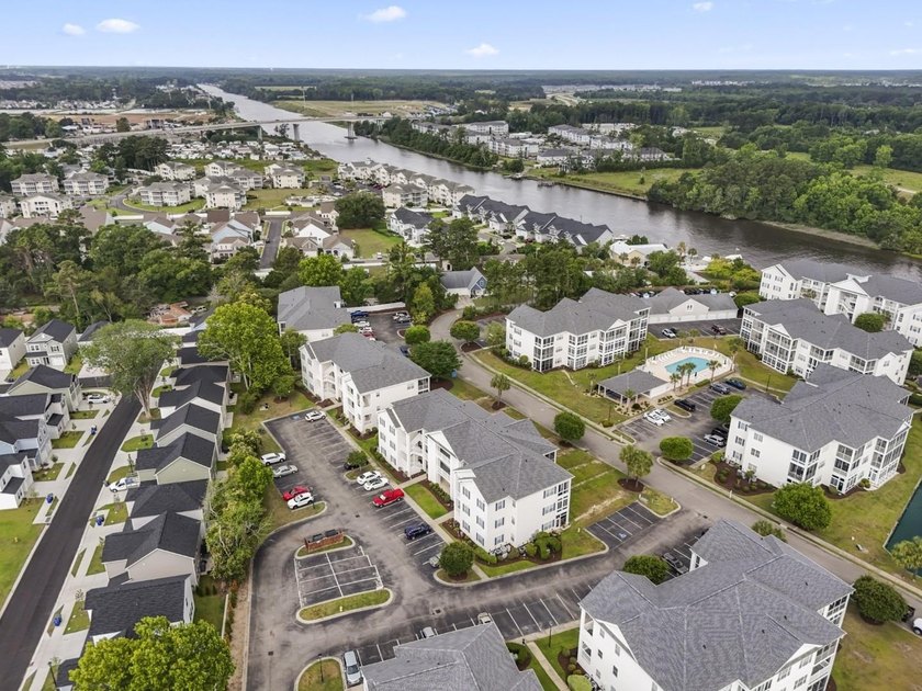Coastal charm, exceptional space, and effortless living come - photo 4