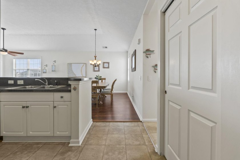 Coastal charm, exceptional space, and effortless living come - photo 8