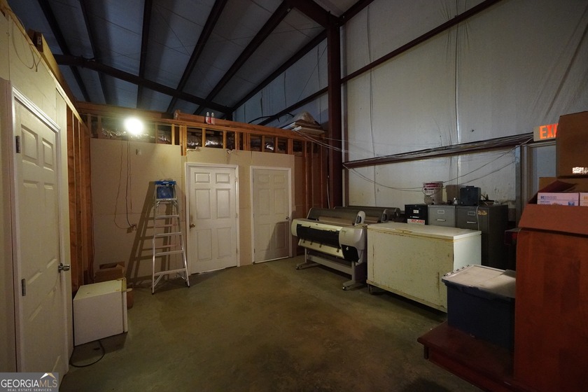 Prime Commercial Opportunity in Griffin! Located in a rapidly - photo 12