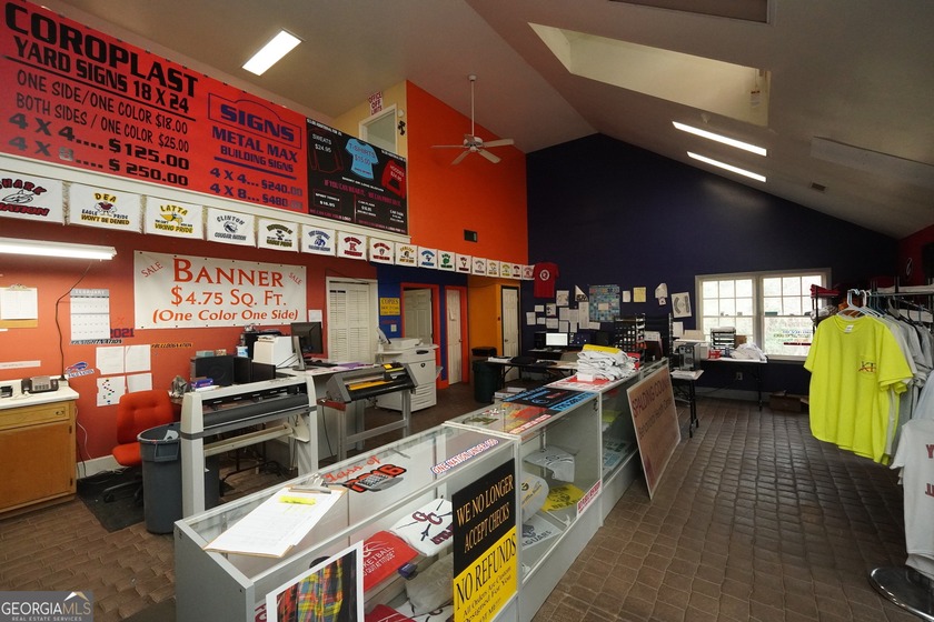 Prime Commercial Opportunity in Griffin! Located in a rapidly - photo 16