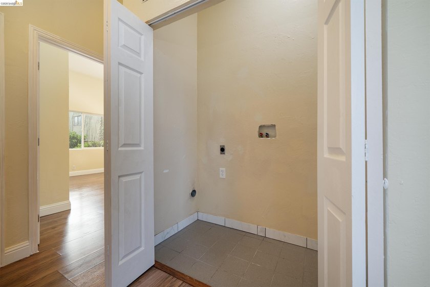 This five-unit multifamily investment opportunity is located in - photo 17