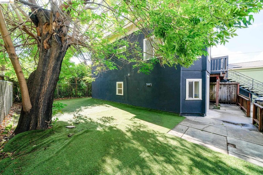 This five-unit multifamily investment opportunity is located in - photo 27