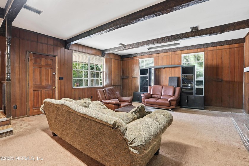 Discover this inviting and low-maintenance 3-bedroom, 2-bath - photo 9