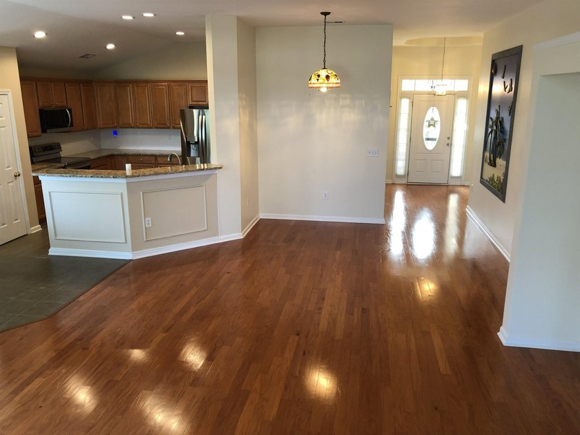 Beautifully updated &amp; well maintained 3-bdrm, 2-bath home on a - photo 5