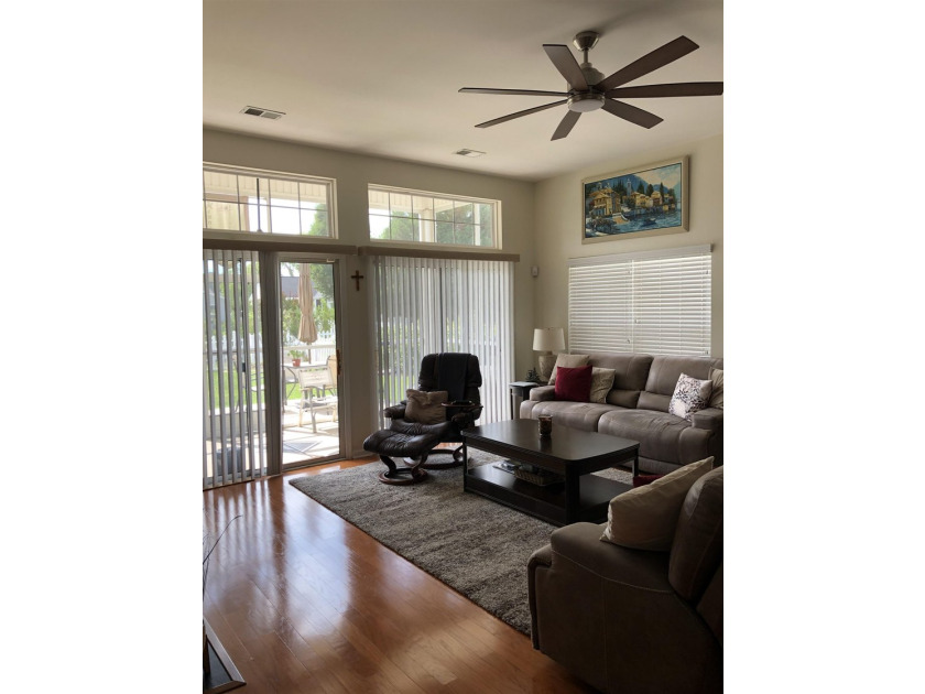 Beautifully updated &amp; well maintained 3-bdrm, 2-bath home on a - photo 8
