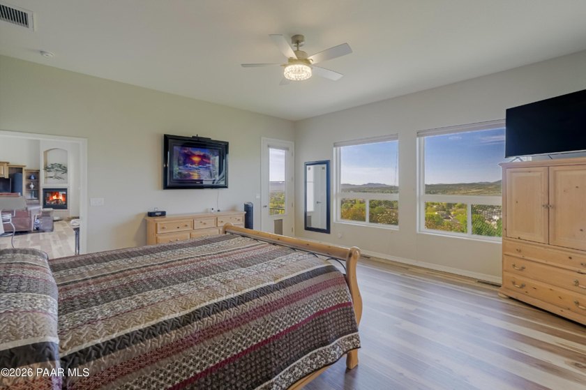 VIEWS of MOUNTAINS &amp; GOLF COURSE! NO HOA! OWNED SOLAR! $203K in - photo 25