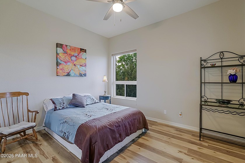 VIEWS of MOUNTAINS &amp; GOLF COURSE! NO HOA! OWNED SOLAR! $203K in - photo 32