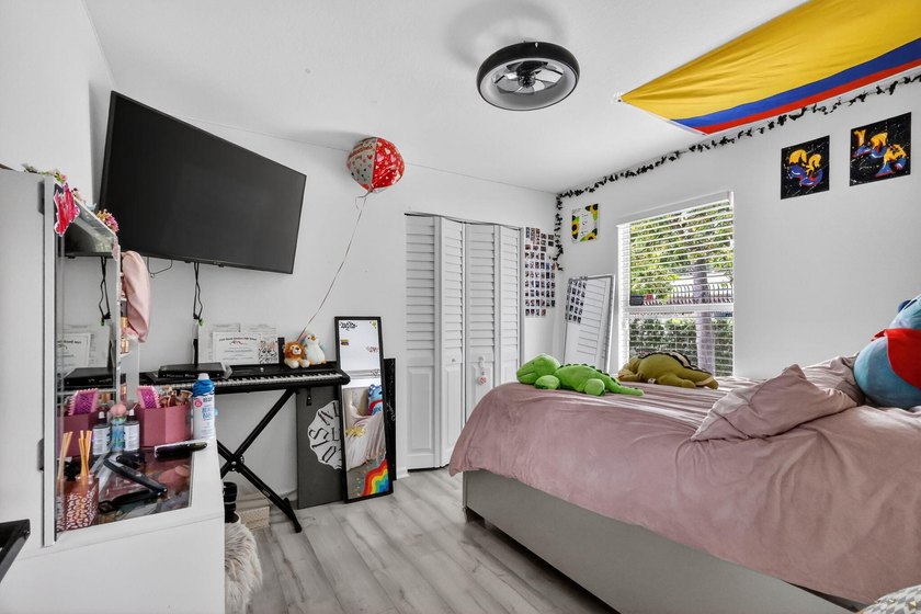 Completely upgraded home, which truly offers Florida living at - photo 9