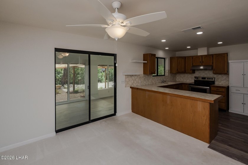 This well maintained home would make a perfect home for first - photo 14