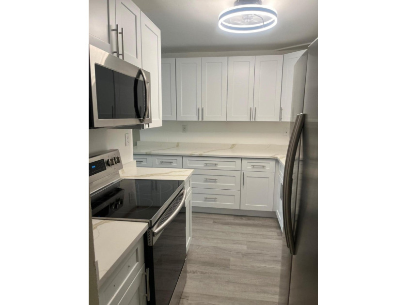 1820 N Congress Ave 201 - photo 5
