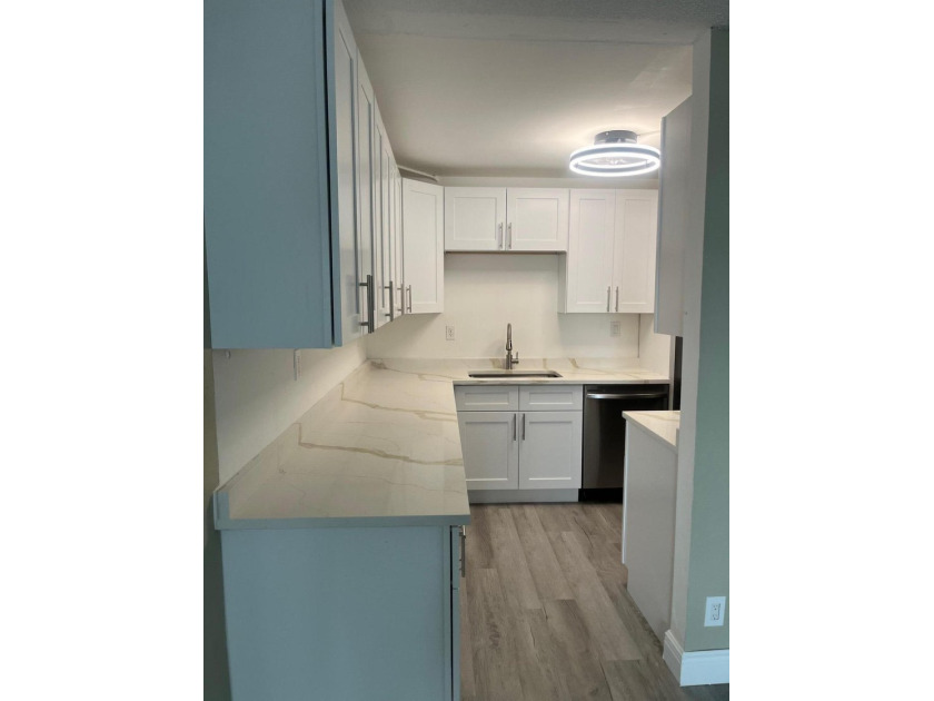 1820 N Congress Ave 201 - photo 7