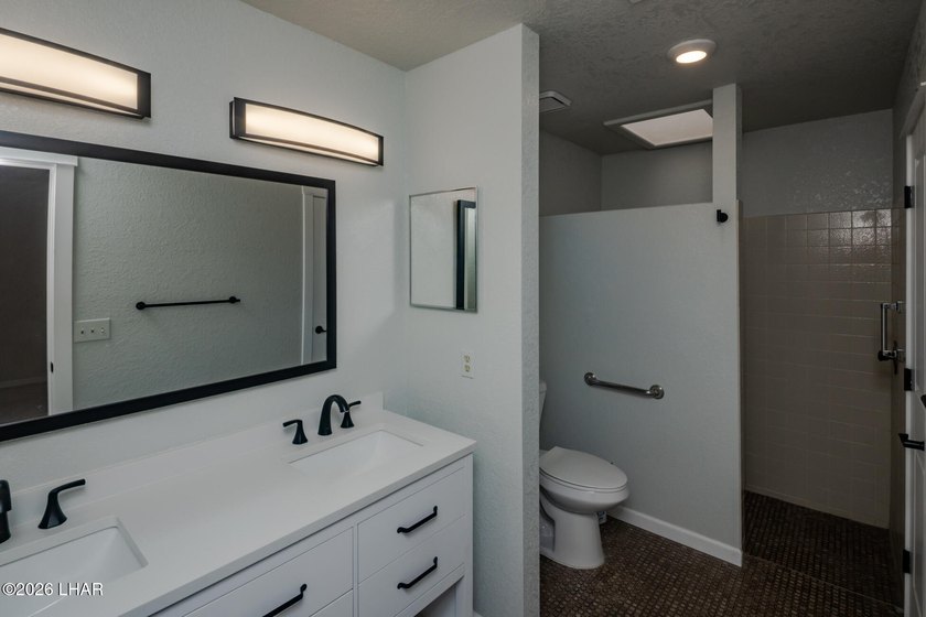 This well maintained home would make a perfect home for first - photo 21