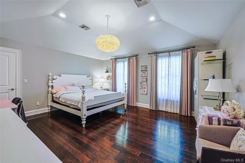 Located in the prestigious Village of Roslyn Harbor, this - photo 32