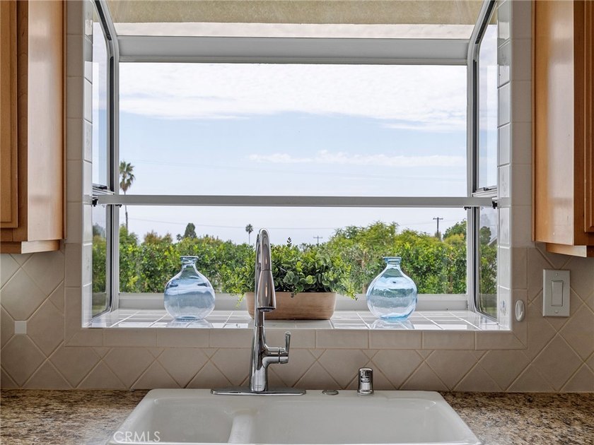 Where Sophisticated Coastal Living Meets Modern Luxury With - photo 2