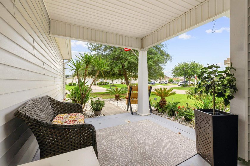 Welcome to 985 Bonita Loop, a beautifully maintained 3-bedroom - photo 5