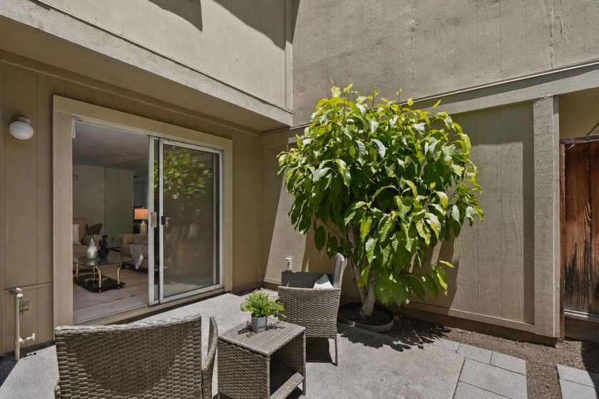 An excellent opportunity for both first-time homebuyers and - photo 24