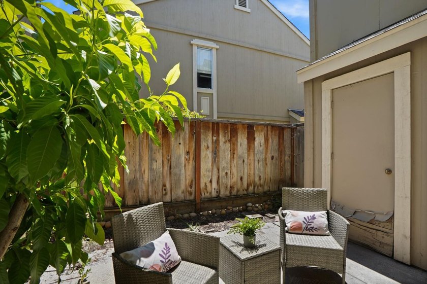 An excellent opportunity for both first-time homebuyers and - photo 25