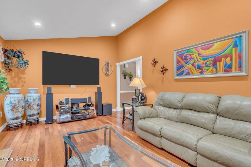 Welcome to this beautifully maintained 3-bedroom, 2.5-bath home - photo 9