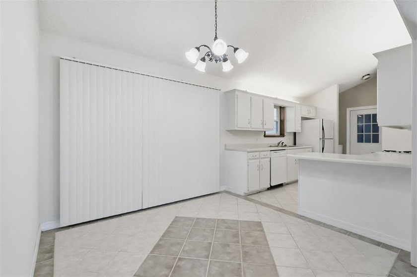 Welcome to tranquil waterfront living in the highly sought-after - photo 12