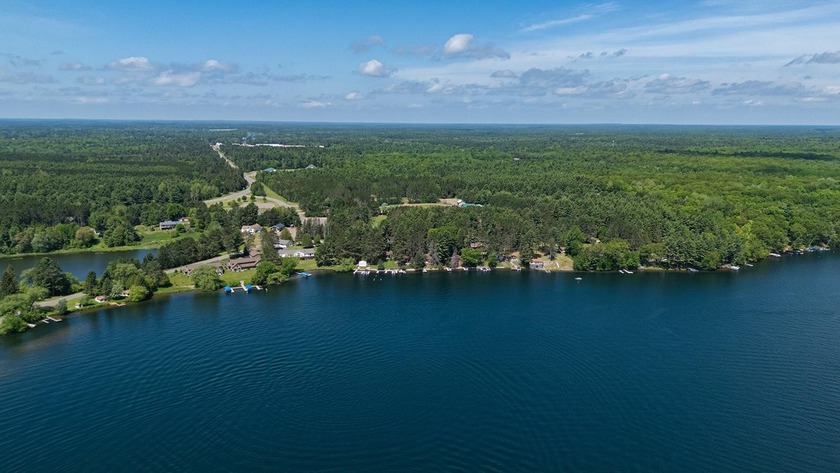 Situated on the crystal-clear shores of the stunning 1060-acre - photo 19
