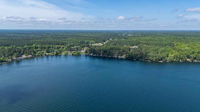 Situated on the crystal-clear shores of the stunning 1060-acre - photo 21