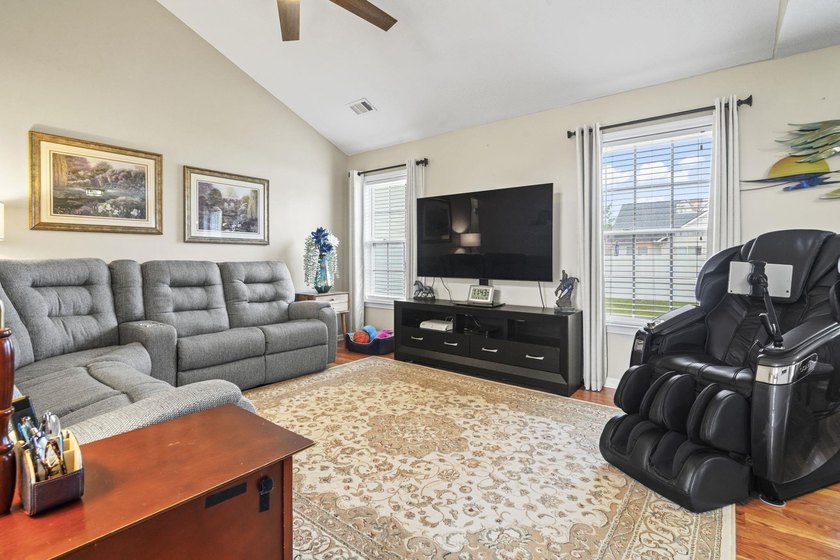 Situated in the vibrant heart of Myrtle Beach in Highland Ridge - photo 5
