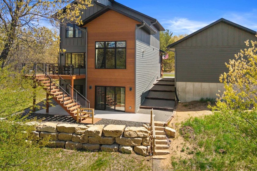 Lake Arrowhead Lake Access Home! This magnificent, nearly new - photo 2