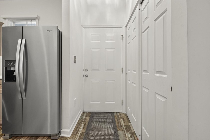 Welcome to Unit 409 at Carolina Keyes, a sought-after - photo 8