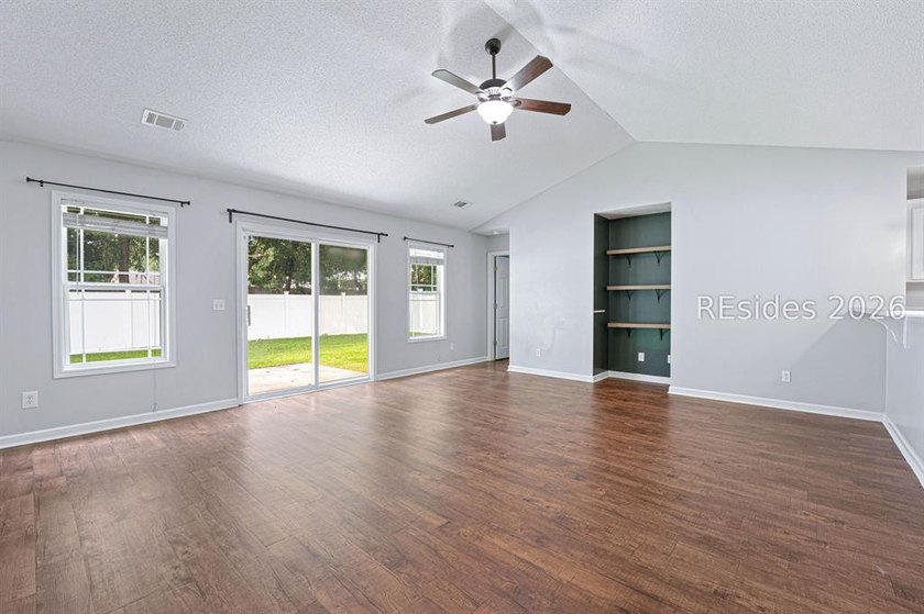 Welcome home to this beautiful 1,600-square-foot, single-level - photo 11