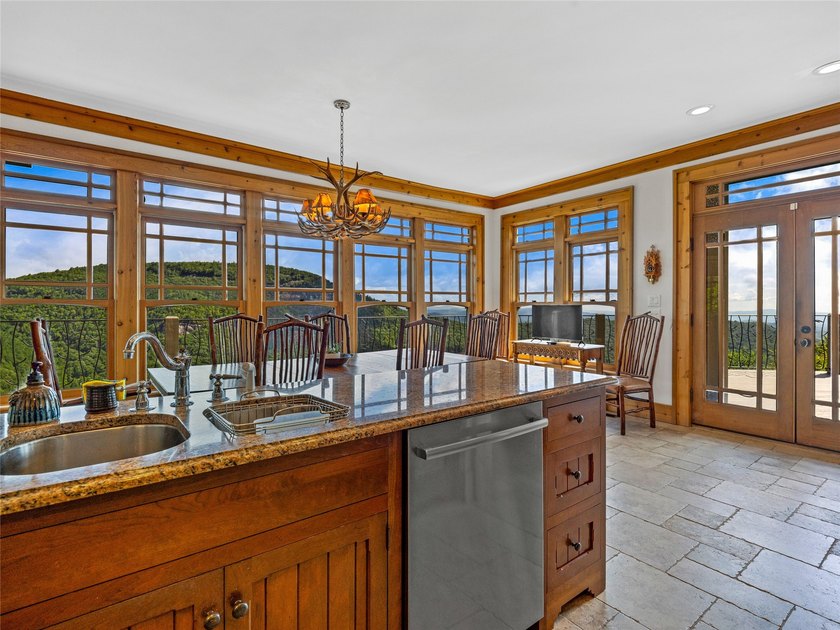 Best Mountain Views in Lake Toxaway! Experience refined mountain - photo 15