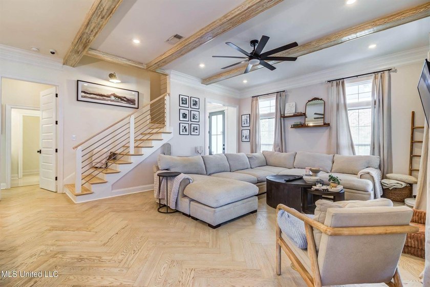 This home was the 2020 St Jude home built by Elliott Homes - photo 16