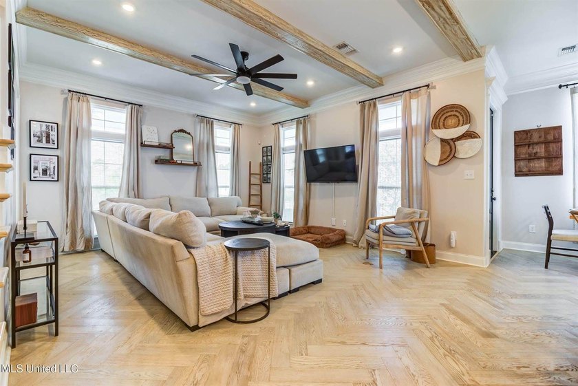This home was the 2020 St Jude home built by Elliott Homes - photo 18