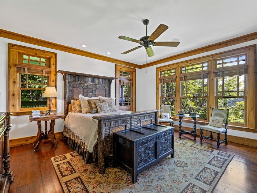 Best Mountain Views in Lake Toxaway! Experience refined mountain - photo 19