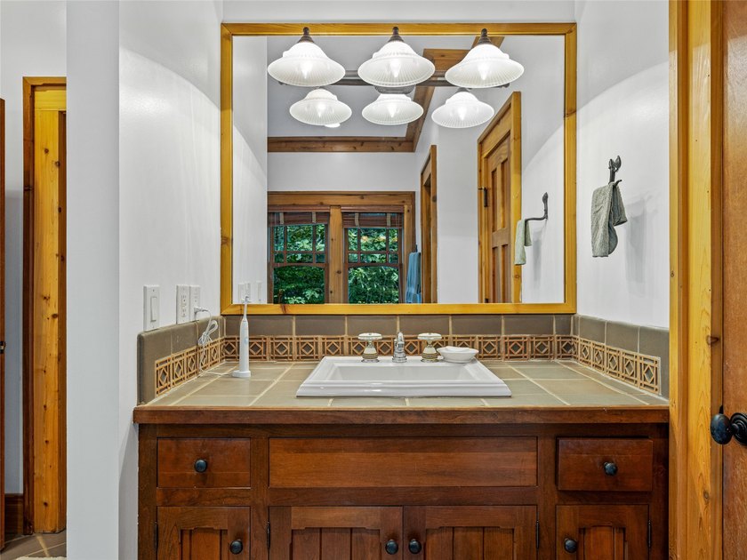Best Mountain Views in Lake Toxaway! Experience refined mountain - photo 21