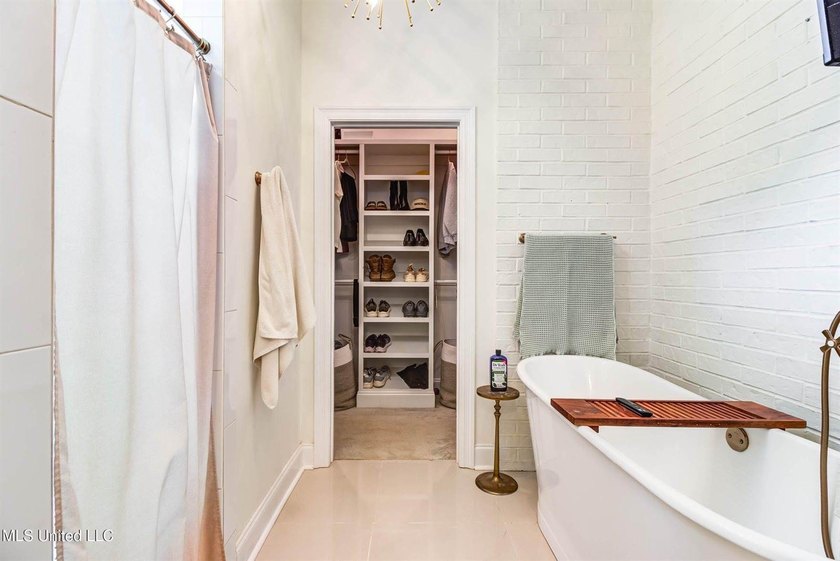 This home was the 2020 St Jude home built by Elliott Homes - photo 34