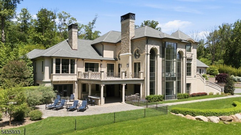 An architectural masterpiece by Jeffrey A. Beer A.I.A., this - photo 43