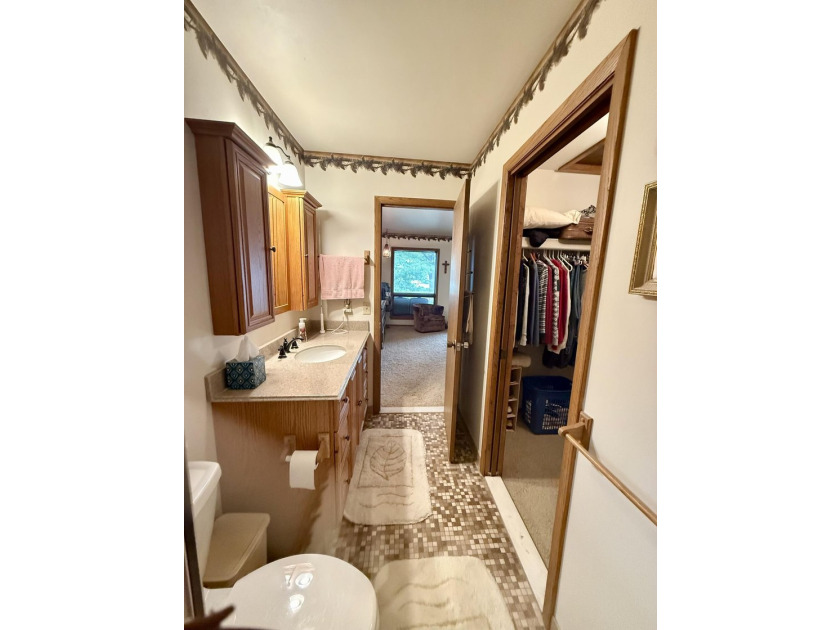 Dreaming of lakefront living? This comfortable ranch home with - photo 21