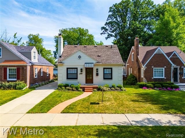 Welcome home to this stunning, completely updated all-brick - photo 33