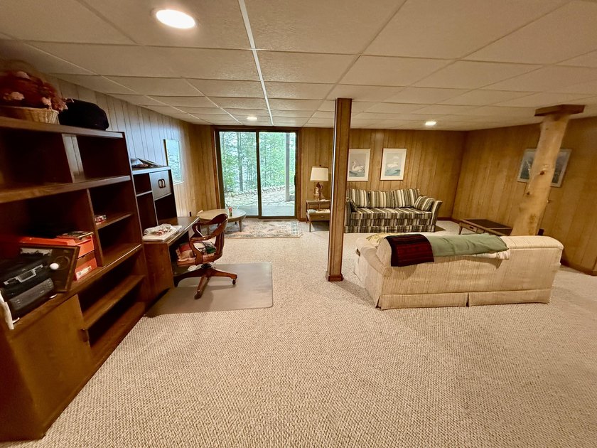 Dreaming of lakefront living? This comfortable ranch home with - photo 33